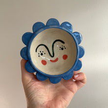 Load image into Gallery viewer, Flower Trinket Dish - Blue w/lashes