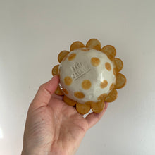 Load image into Gallery viewer, Flower Trinket Dish - Egg Yellow w/lashes