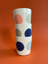 Load image into Gallery viewer, Small Beaker