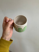 Load image into Gallery viewer, Green Scallops Mug