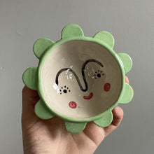 Load image into Gallery viewer, Flower Trinket Dish - Green