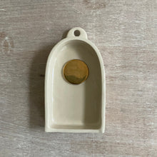 Load image into Gallery viewer, Curiosity shelf - Large Gold Sun