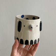 Load image into Gallery viewer, Medium Planter - Dog