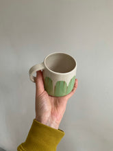 Load image into Gallery viewer, Green Scallops Mug