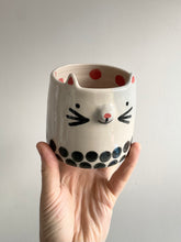 Load image into Gallery viewer, Medium Planter - Cat