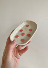 Load image into Gallery viewer, Pink dots soap dish