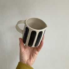 Load image into Gallery viewer, Black Stiped Jug