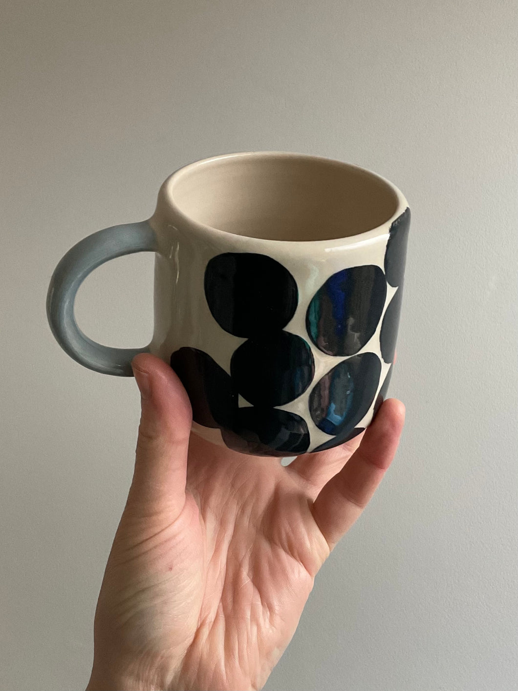 Monochrome spots mug