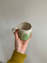 Load image into Gallery viewer, Green Scallops Mug

