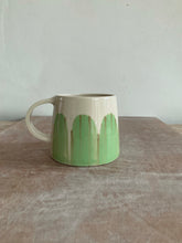 Load image into Gallery viewer, Green Scallops Mug
